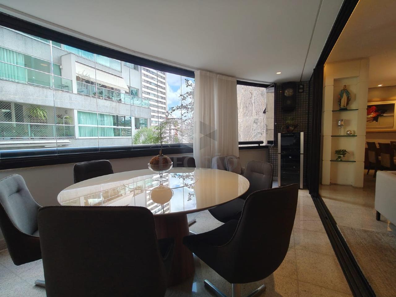 Apartamento 4 Quartos à venda no Funcionarios: 