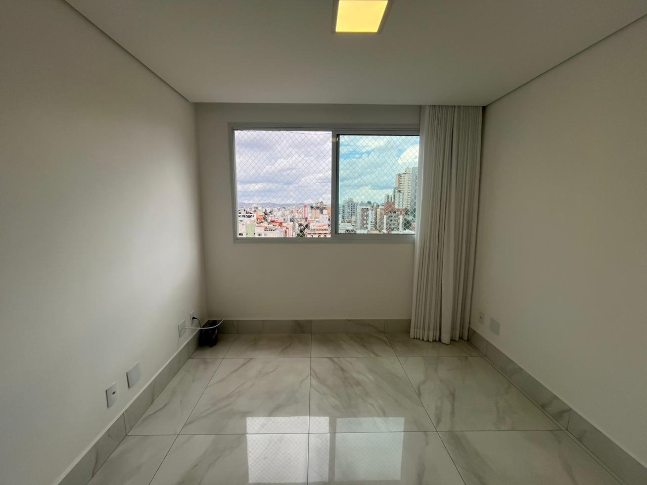 Apartamento 2 Quartos para aluguel no Sagrada Família: 