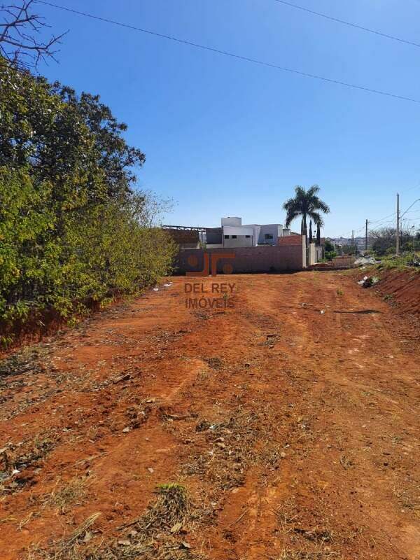 Lote à venda no DISTRITO INDUSTRIAL: 