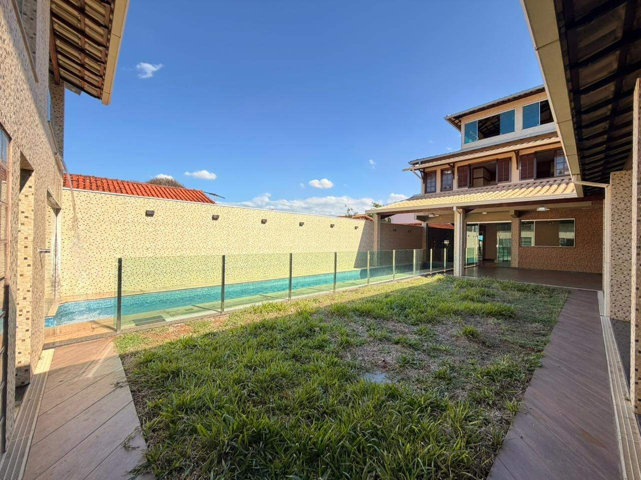 Casa à venda no Braúnas: 