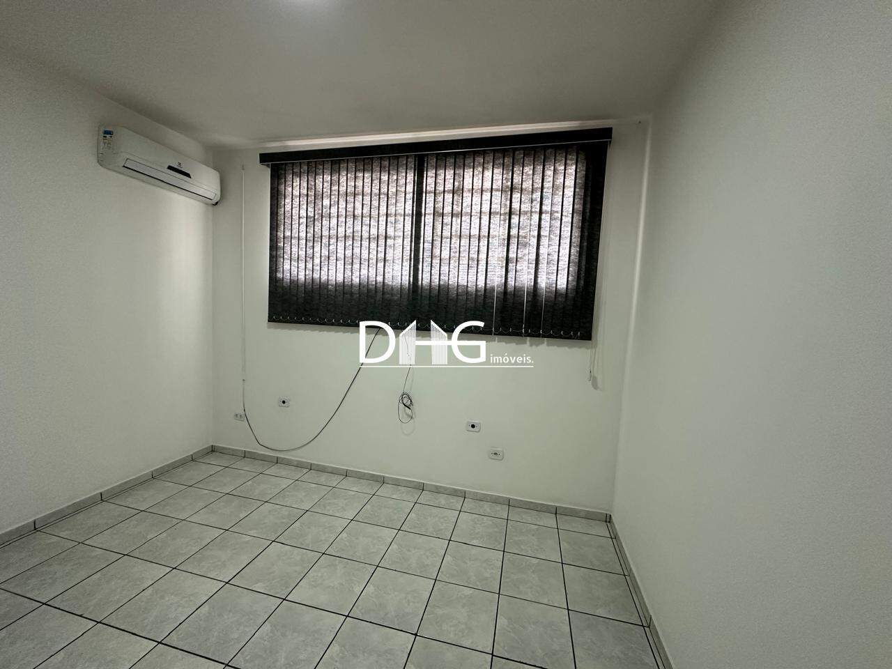 Sala para aluguel no Santa Cecília: 