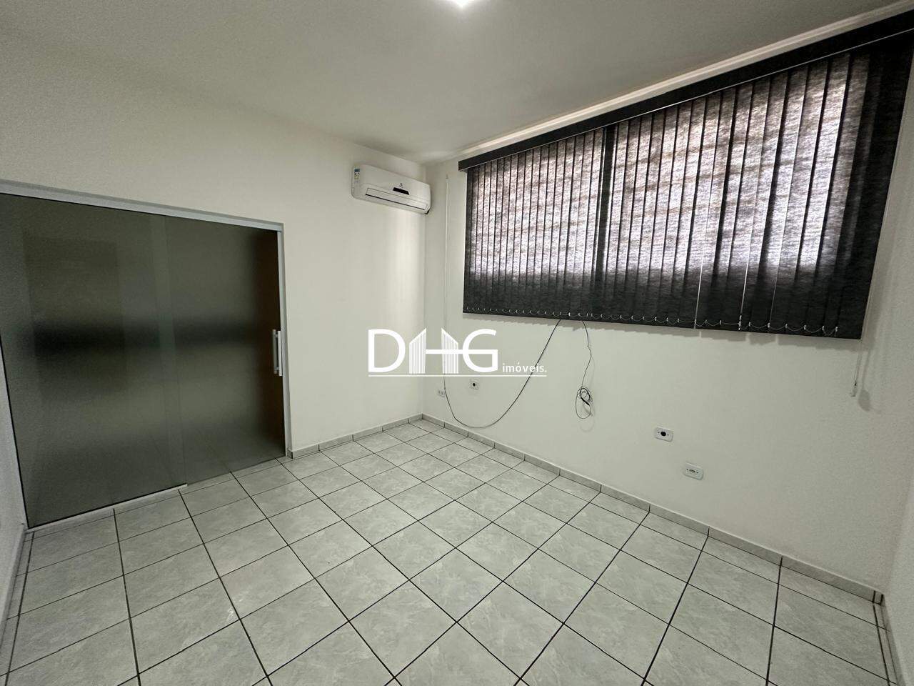 Sala para aluguel no Santa Cecília: 