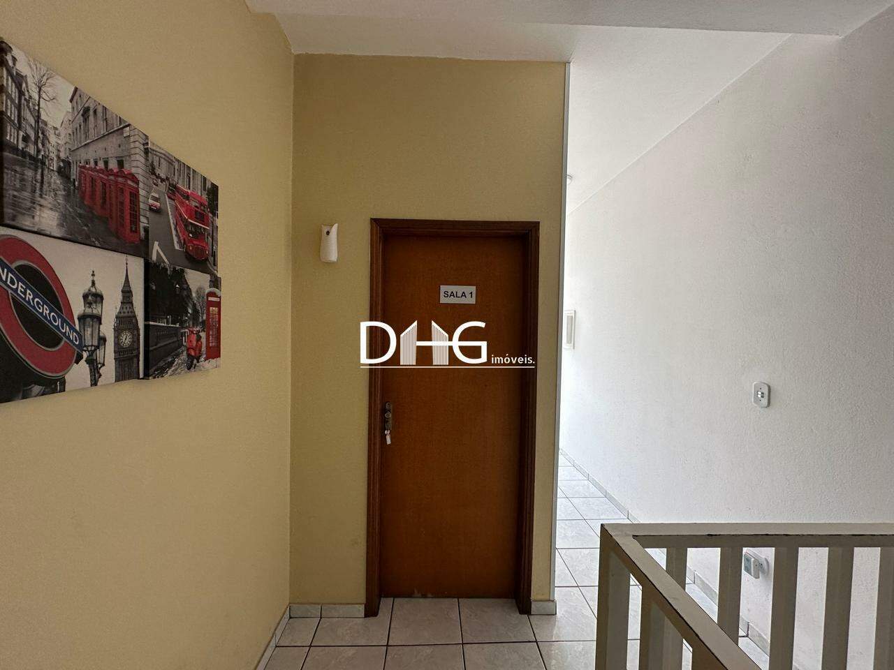 Sala para aluguel no Santa Cecília: 