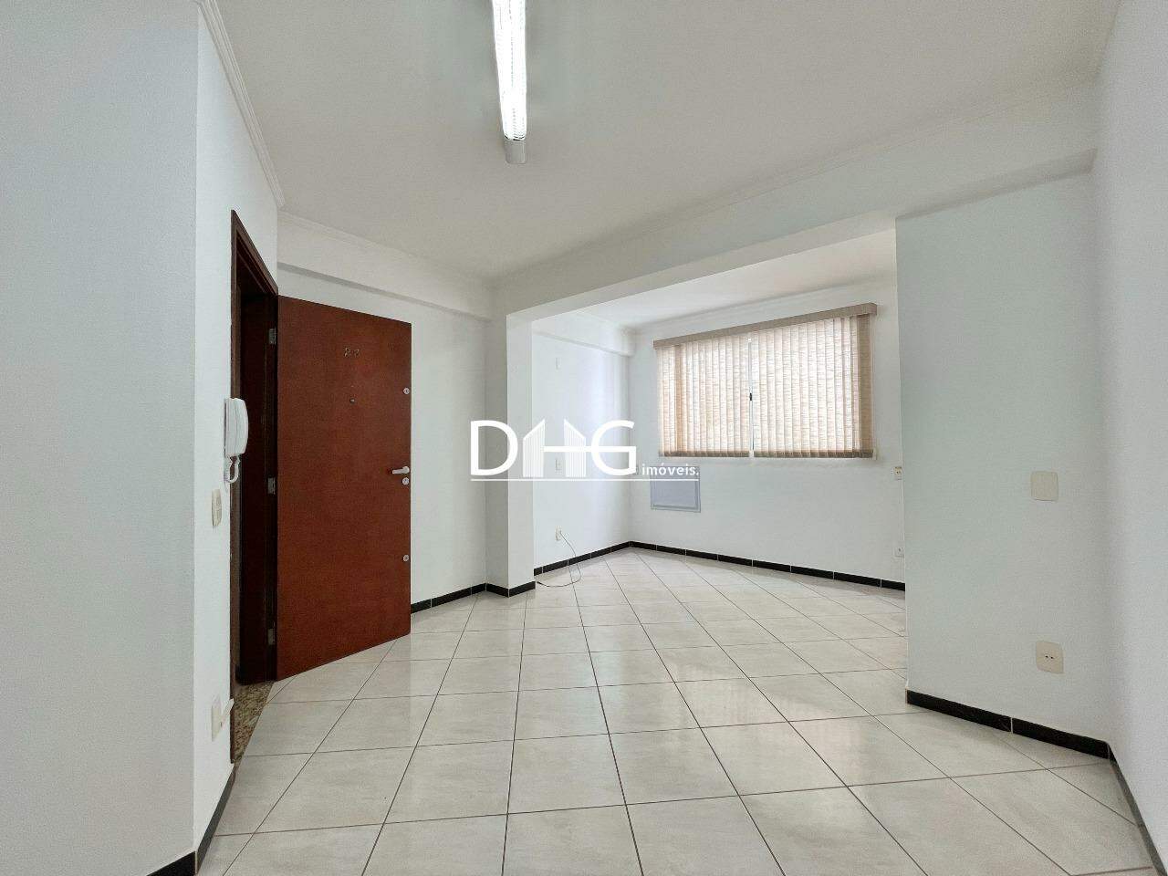 Sala para aluguel no Jardim de Itapoan: 