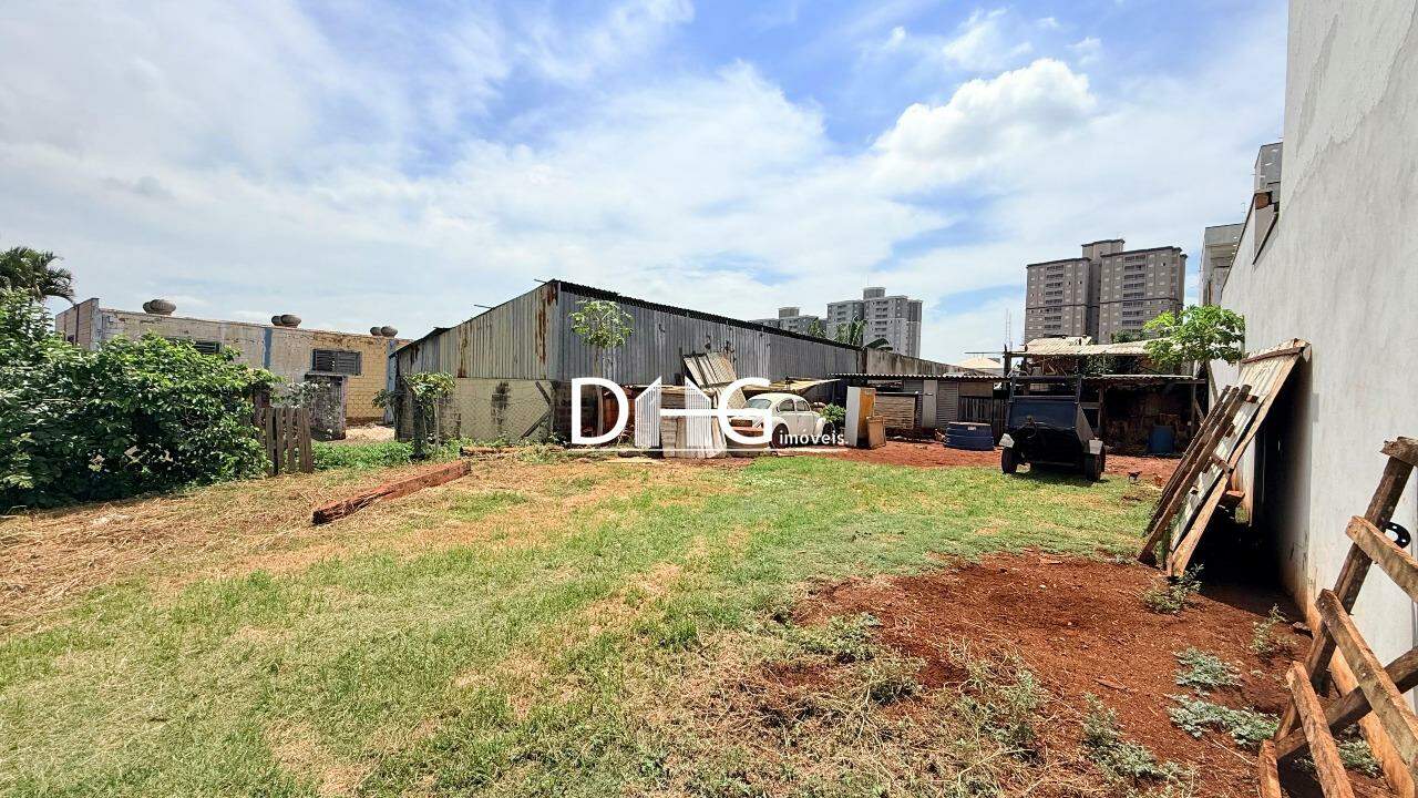 Terreno à venda no Jardim Dos Calegaris: 