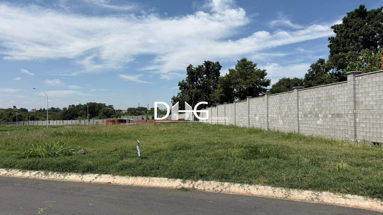 Terreno em Condomínio à venda no Santa Terezinha: 