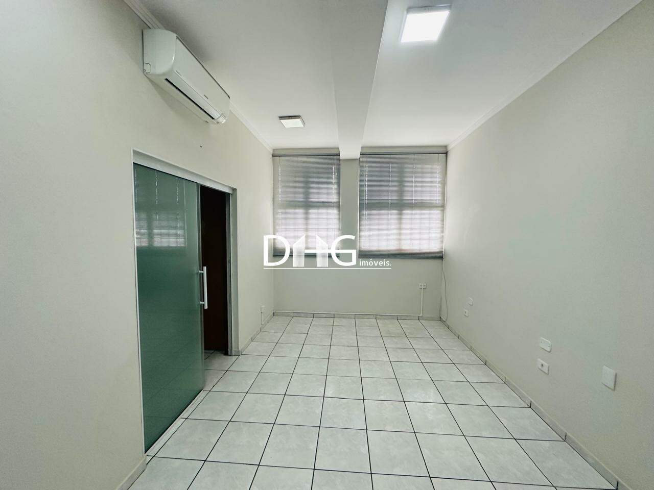 Sala para aluguel no Santa Cecília: 