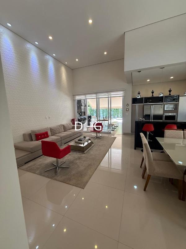 Casa à venda no Jardim de Itapoan: 