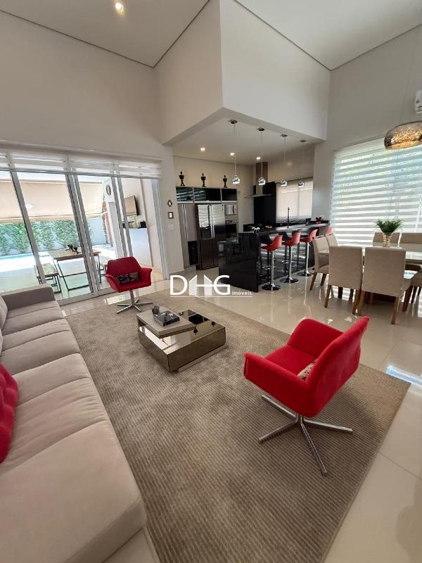 Casa à venda no Jardim de Itapoan: 