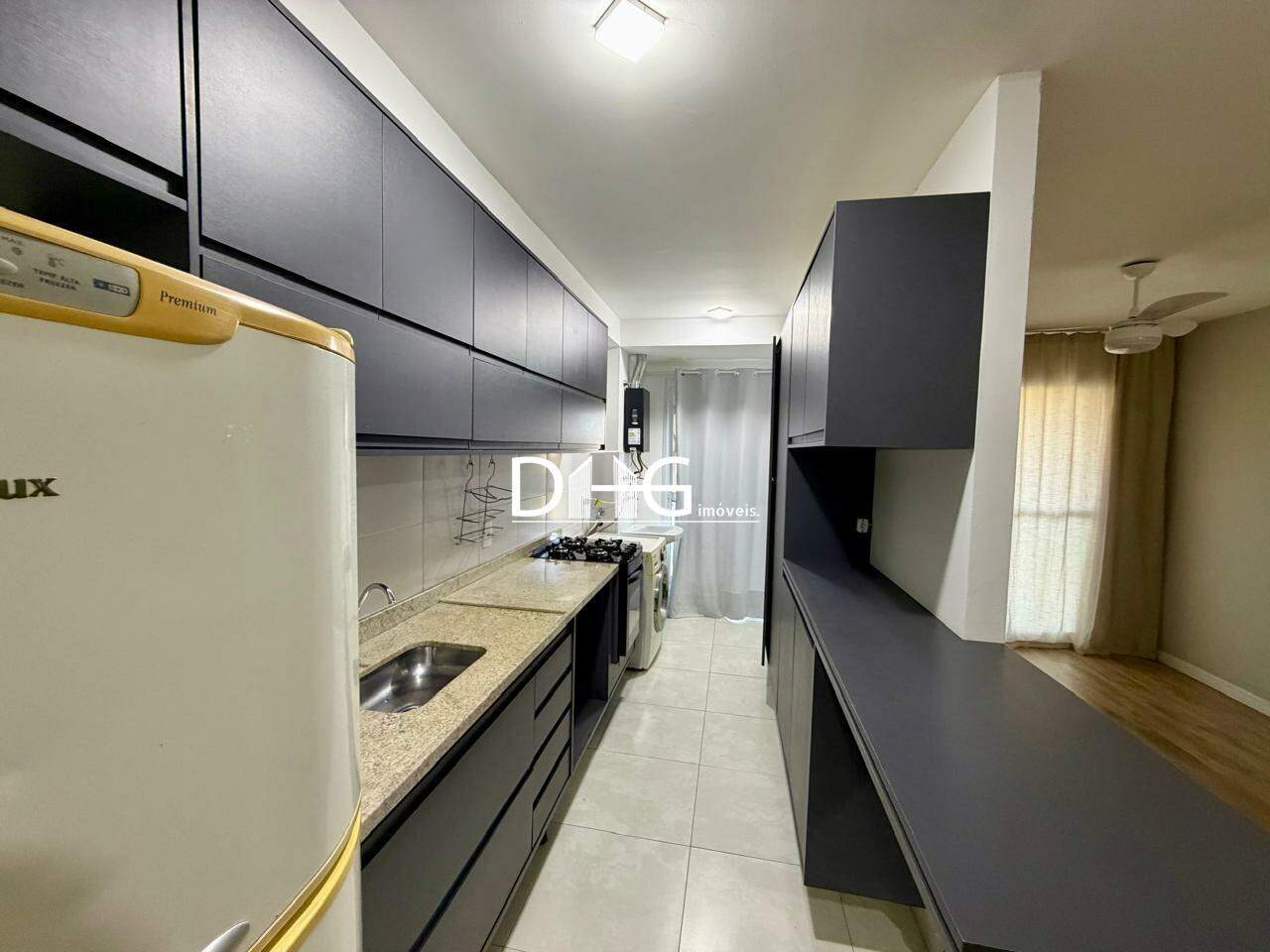 Apartamento para aluguel no Balneário Tropical: Cozinha