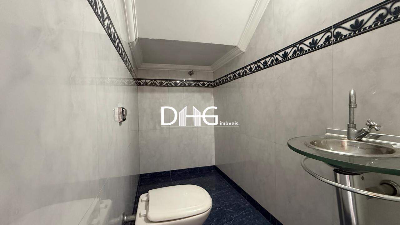 Casa à venda no Jardim América: Lavabo