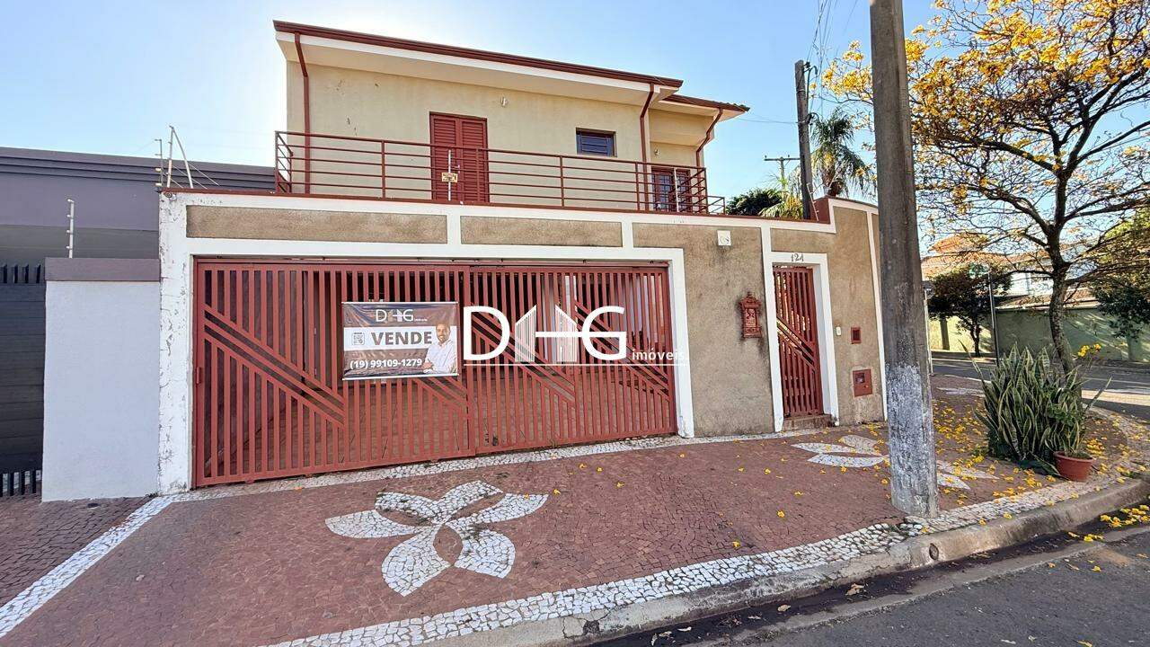 Casa à venda no Jardim América: Fachada