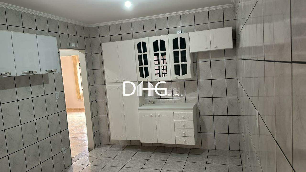 Casa para aluguel no Santa Terezinha: 