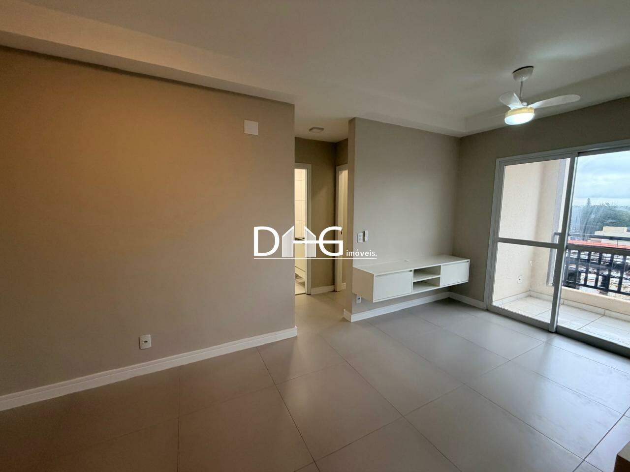 Apartamento para aluguel no Santa Terezinha: 