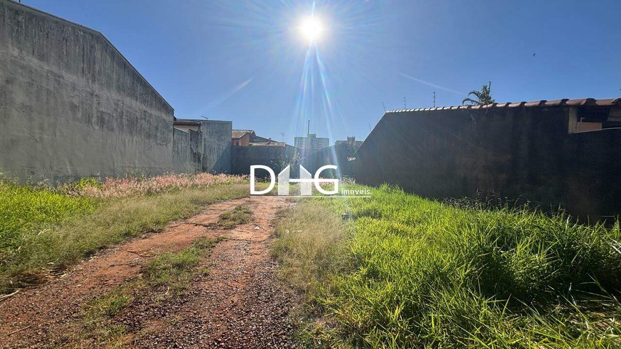 Terreno à venda no Jardim Vista Alegre: 