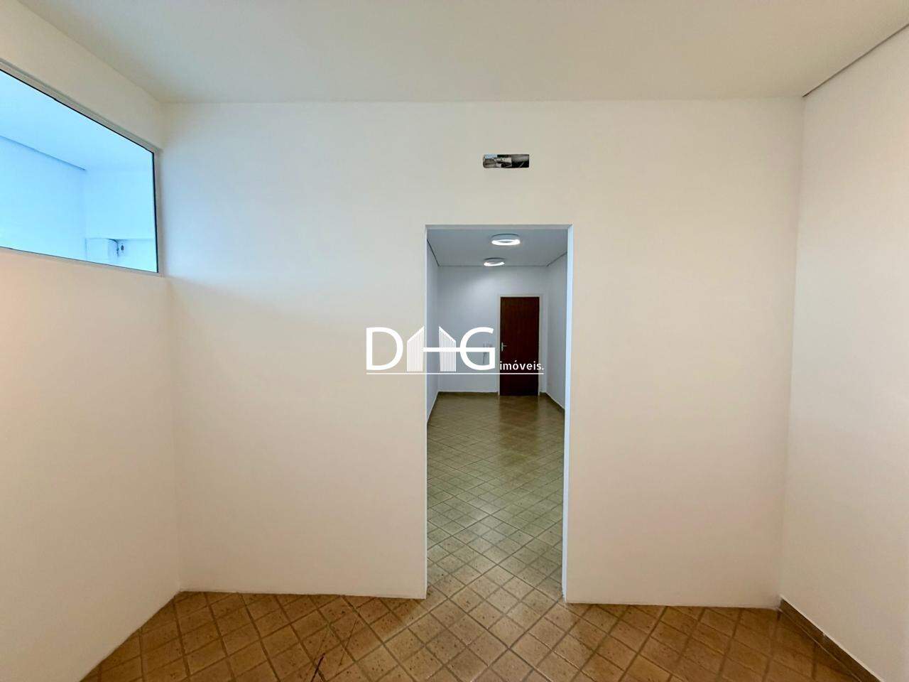 Sala para aluguel no Jardim de Itapoan: 