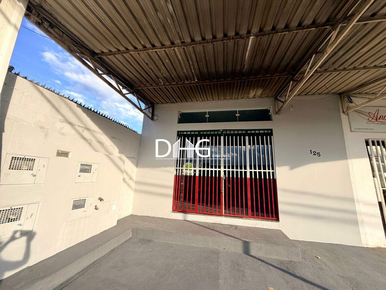 Salão para aluguel no Vila Bressani: 