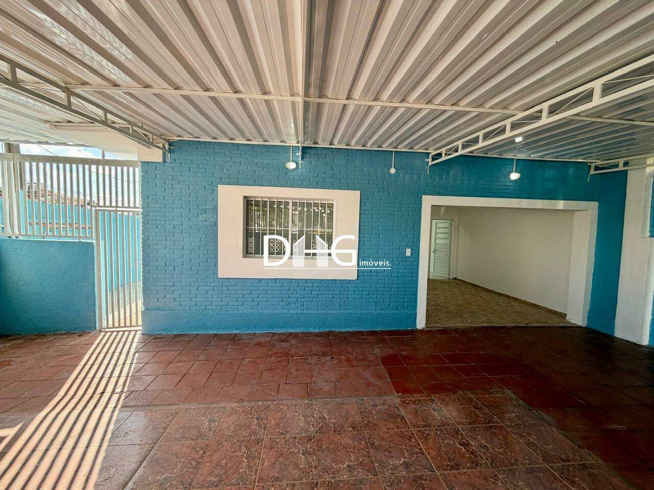 Casa para aluguel no Jardim de Itapoan: 