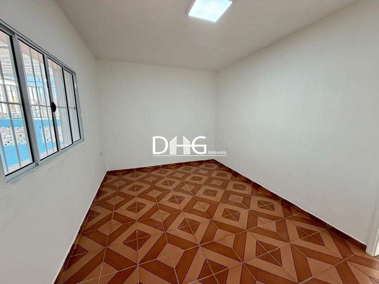 Casa para aluguel no Jardim de Itapoan: 