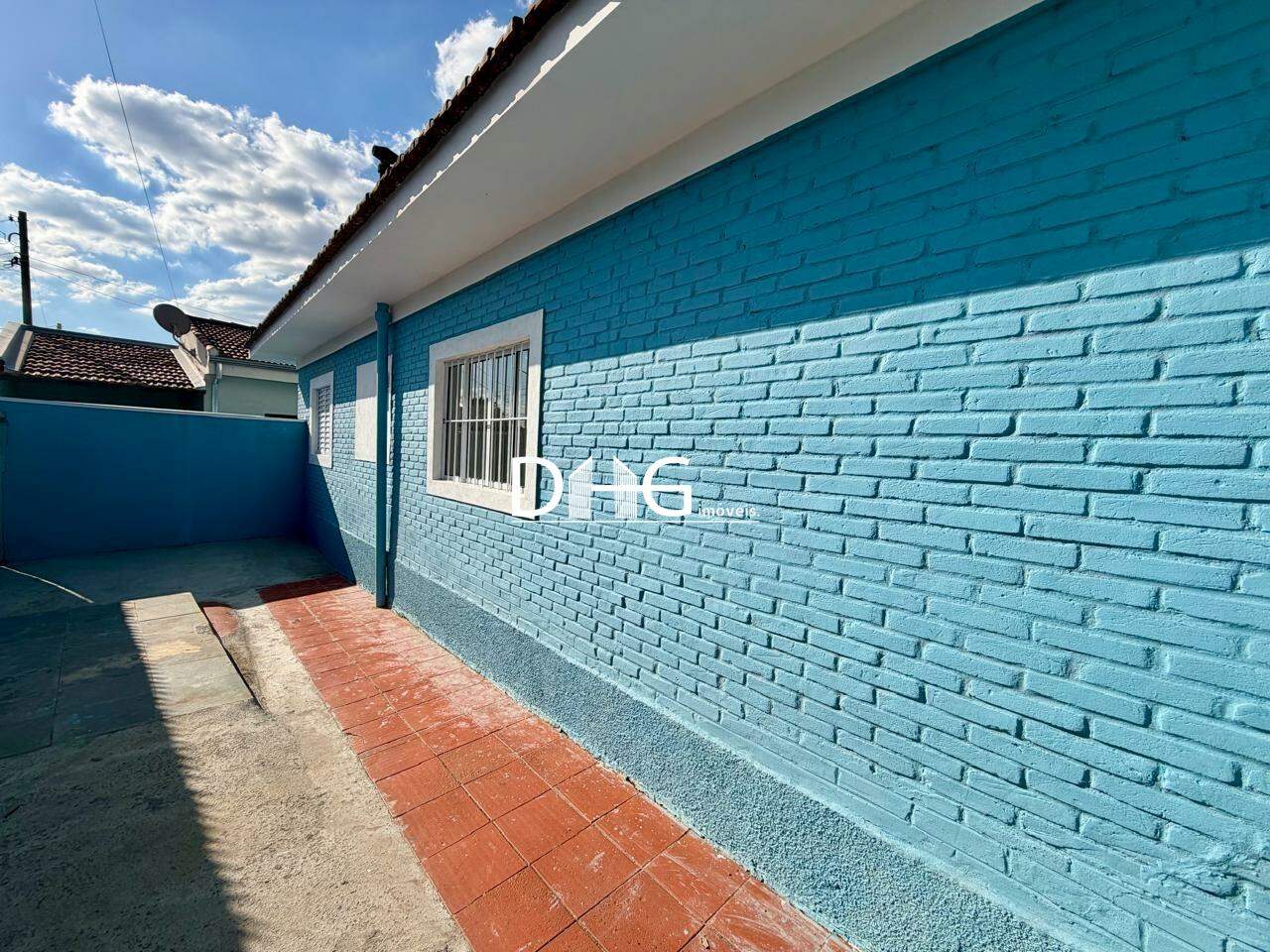 Casa para aluguel no Jardim de Itapoan: 