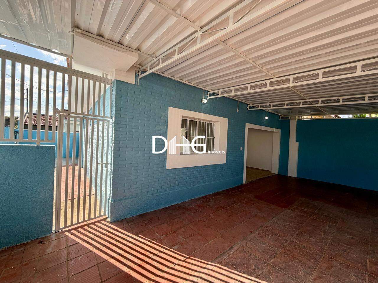 Casa para aluguel no Jardim de Itapoan: 