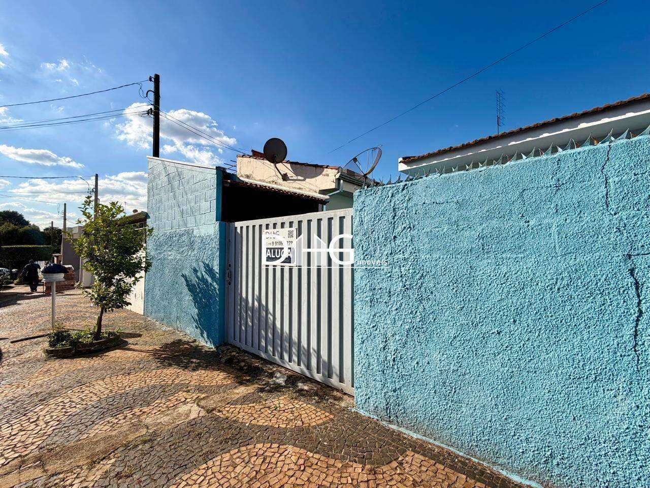 Casa para aluguel no Jardim de Itapoan: 