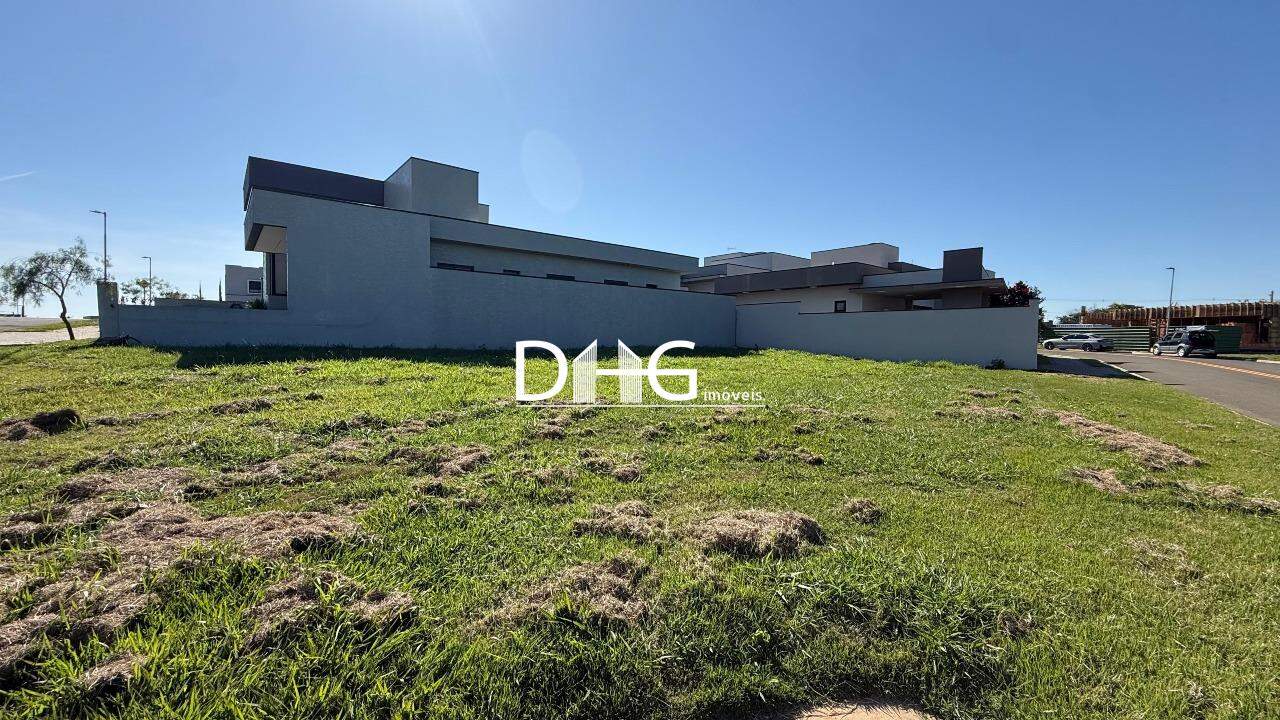 Terreno em Condomínio à venda no Jardim Ypê: 