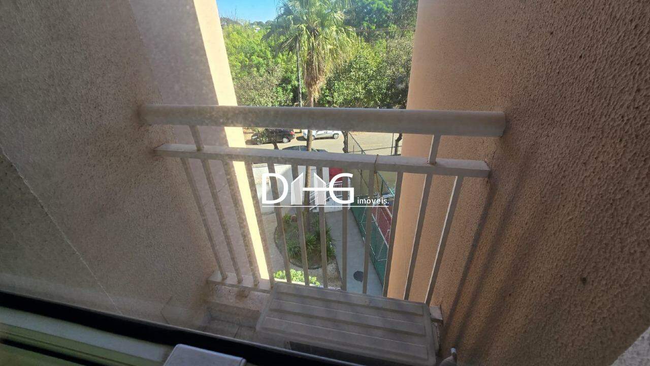 Apartamento à venda no Santa Terezinha: 