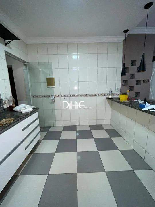 Casa à venda no Jardim Planalto: 
