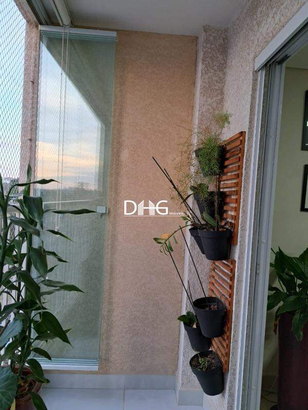 Apartamento à venda no Santa Terezinha: 