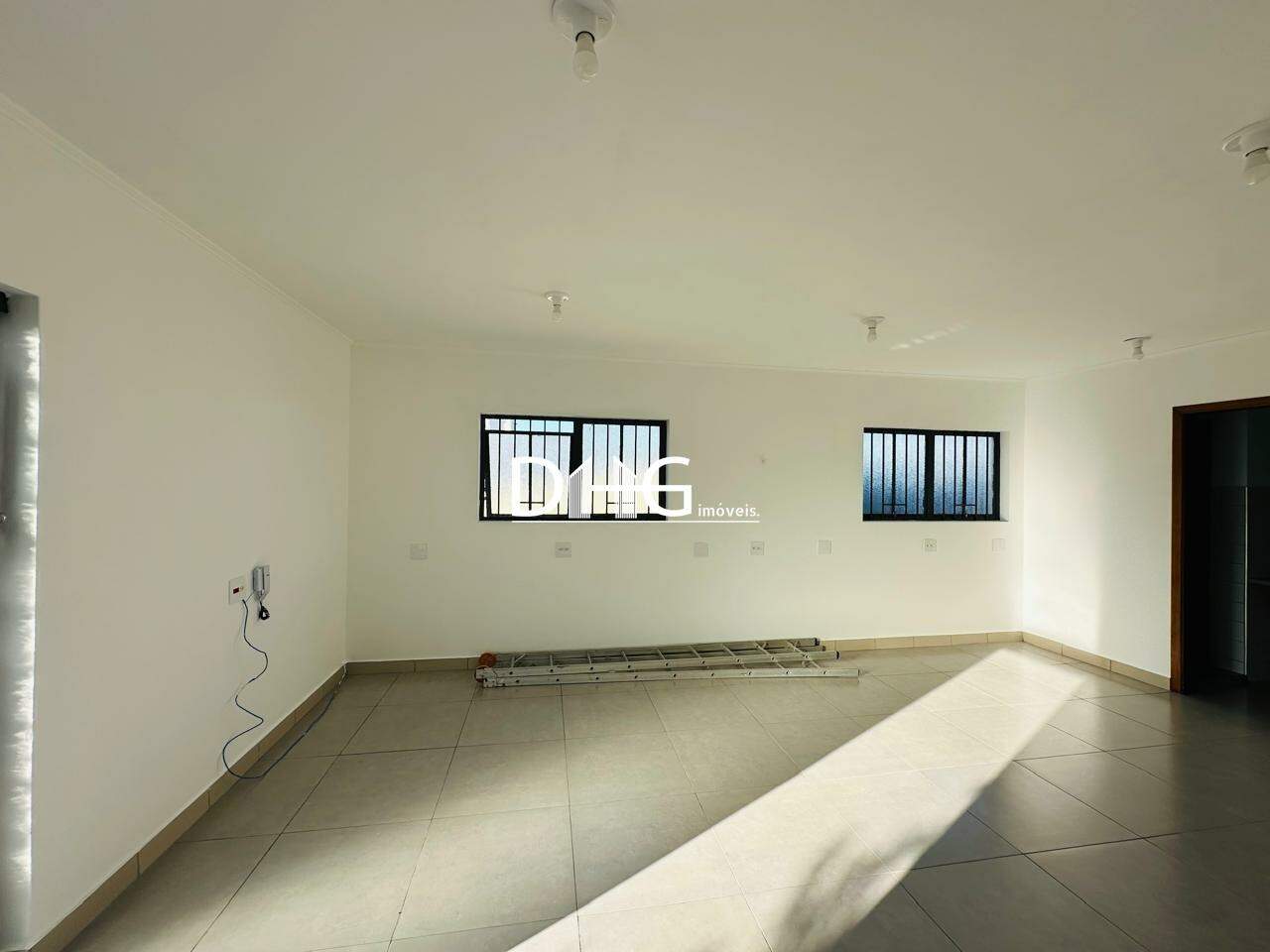 Sala para aluguel no Jardim de Itapoan: 