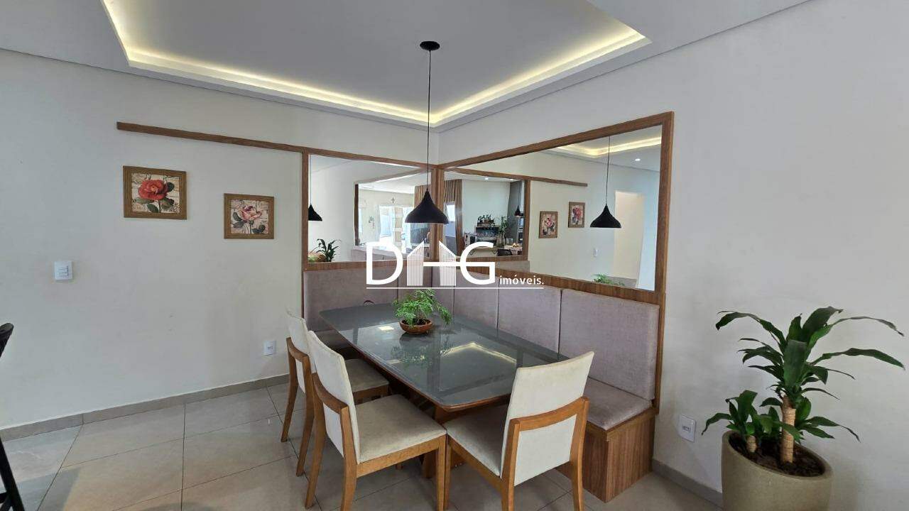 Casa à venda no Jardim Planalto: 