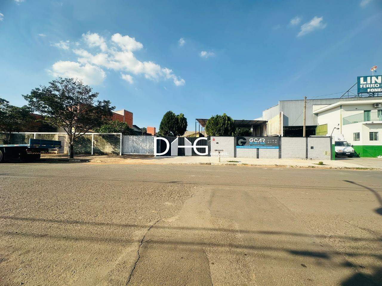 Barracão para aluguel no Parque da Figueira: 