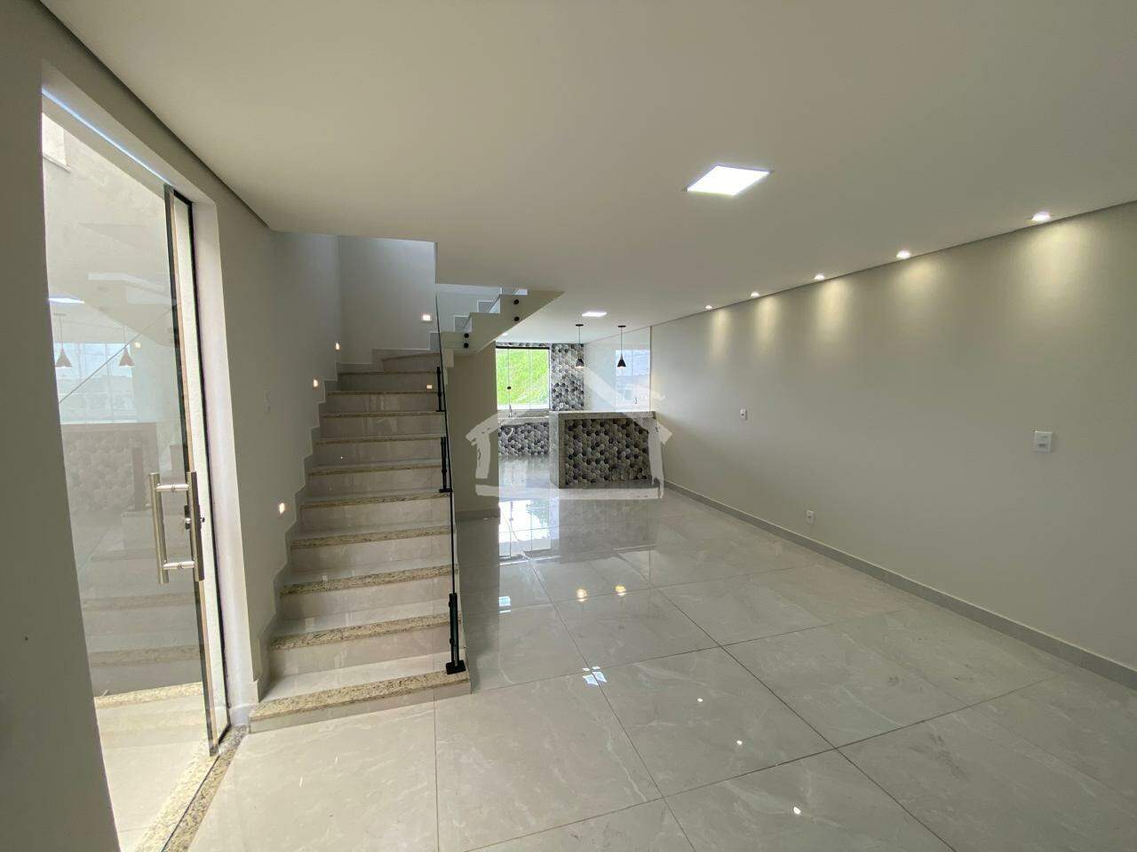 Casa Geminada à venda no Jardim Vitoria: Sala