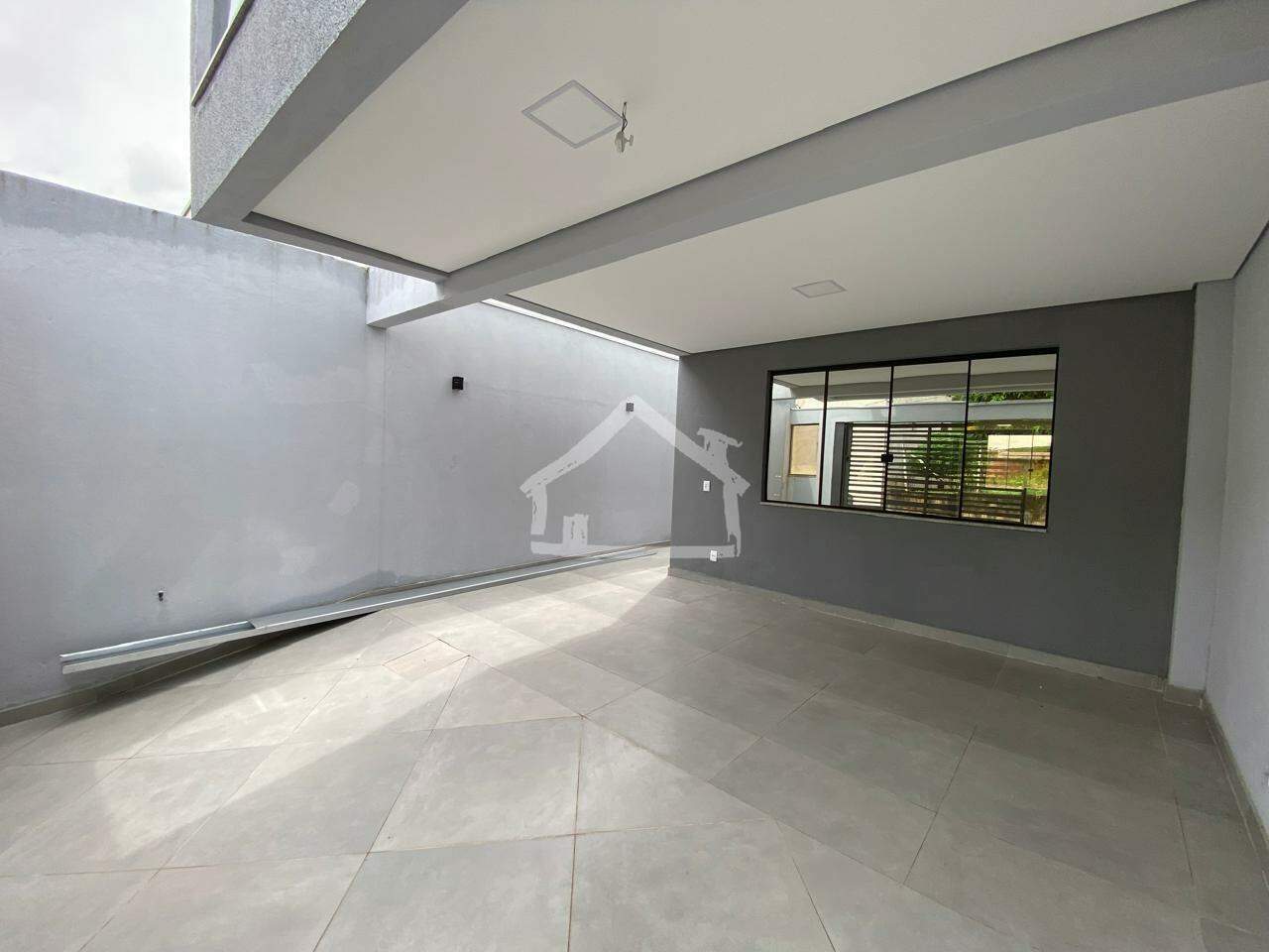 Casa Geminada à venda no Jardim Vitoria: Garagem