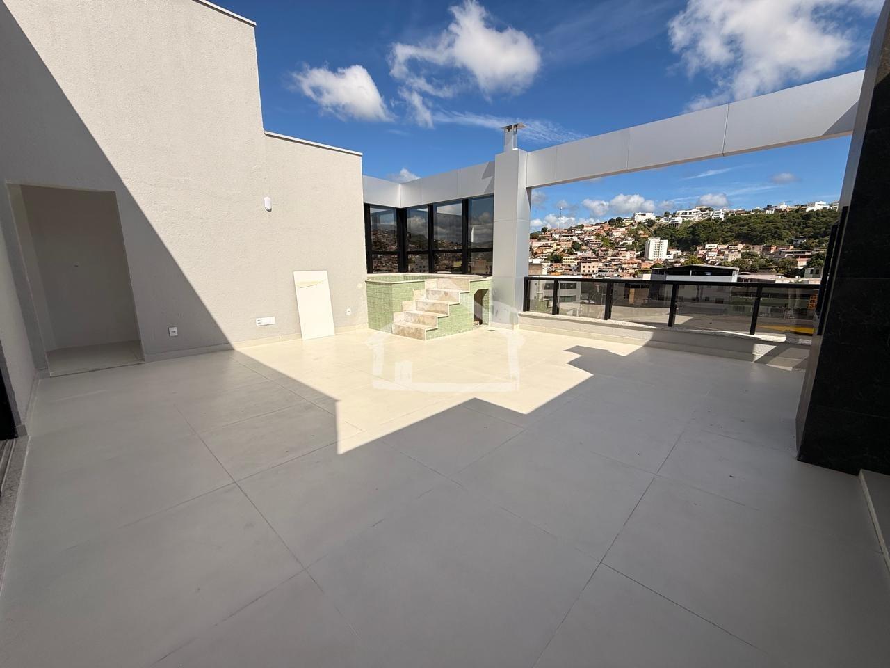 Cobertura à venda no Cidade Nobre: Área descoberta com piscina