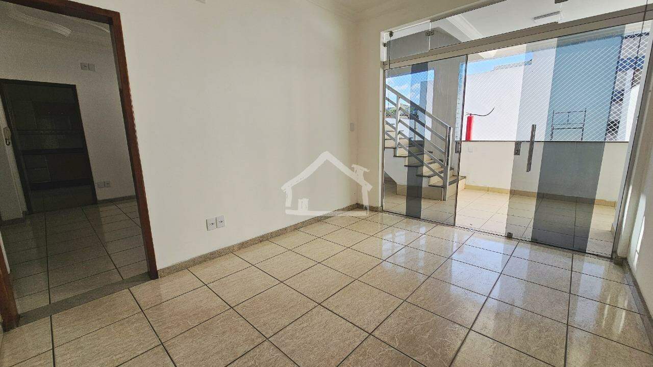 Apartamento para aluguel no Caravelas: 