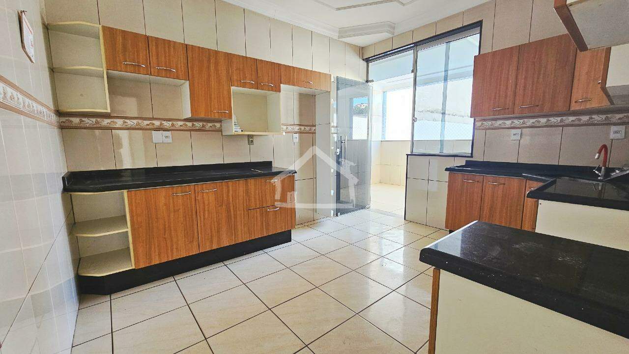 Apartamento para aluguel no Caravelas: Cozinha