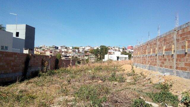 Terreno à venda no Estância Silveira: 