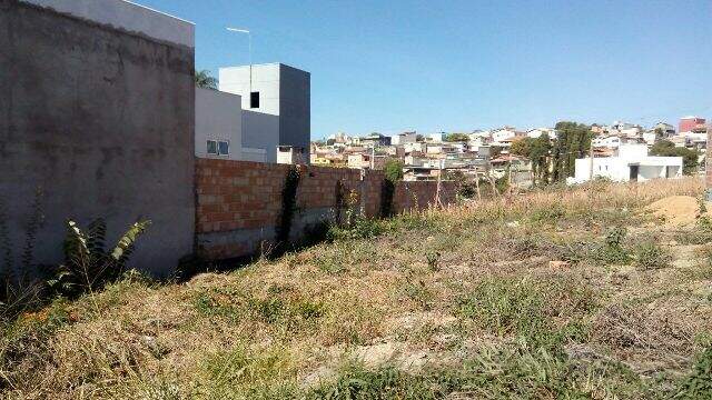 Terreno à venda no Estância Silveira: 