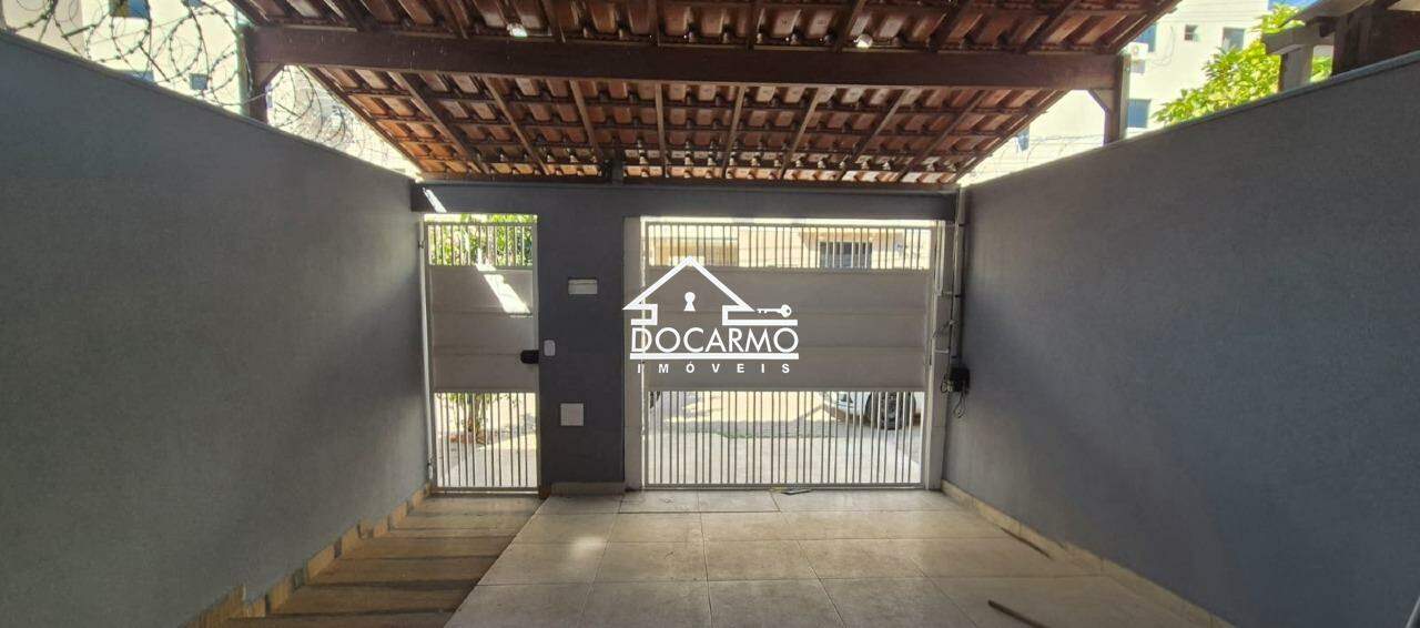 Casa à venda no SANTOS DUMOND: Garagem
