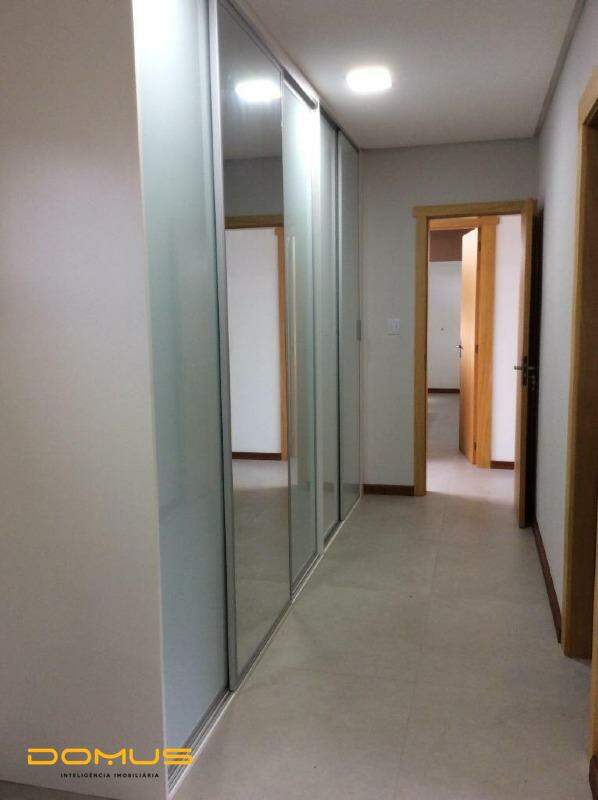 Casa para aluguel no Country: 