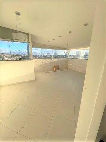 Cobertura à venda no Vila Alzira: 