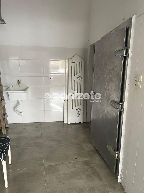 Salão para aluguel no Santa Maria: 