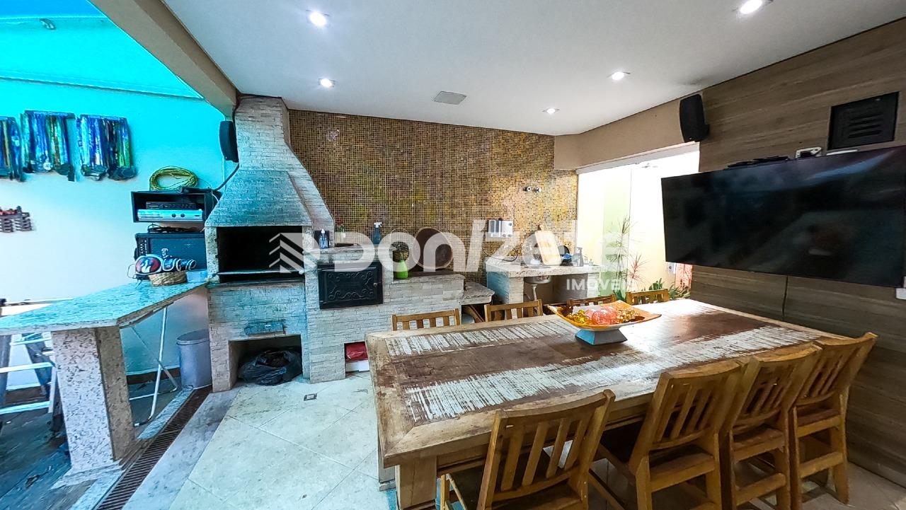 Sobrado à venda no Vila Santa Teresa: 