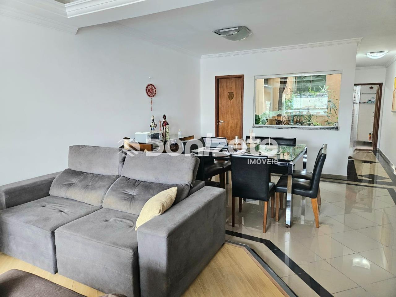 Sobrado à venda no Jardim Bela Vista: 