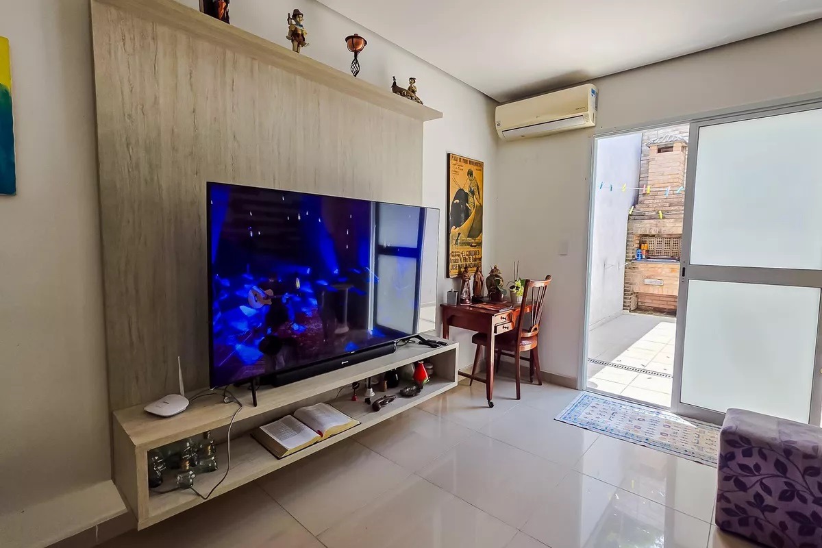 Sobrado à venda no Vila Léa: 