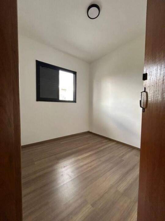 Apartamento à venda no Vila Scarpelli: 