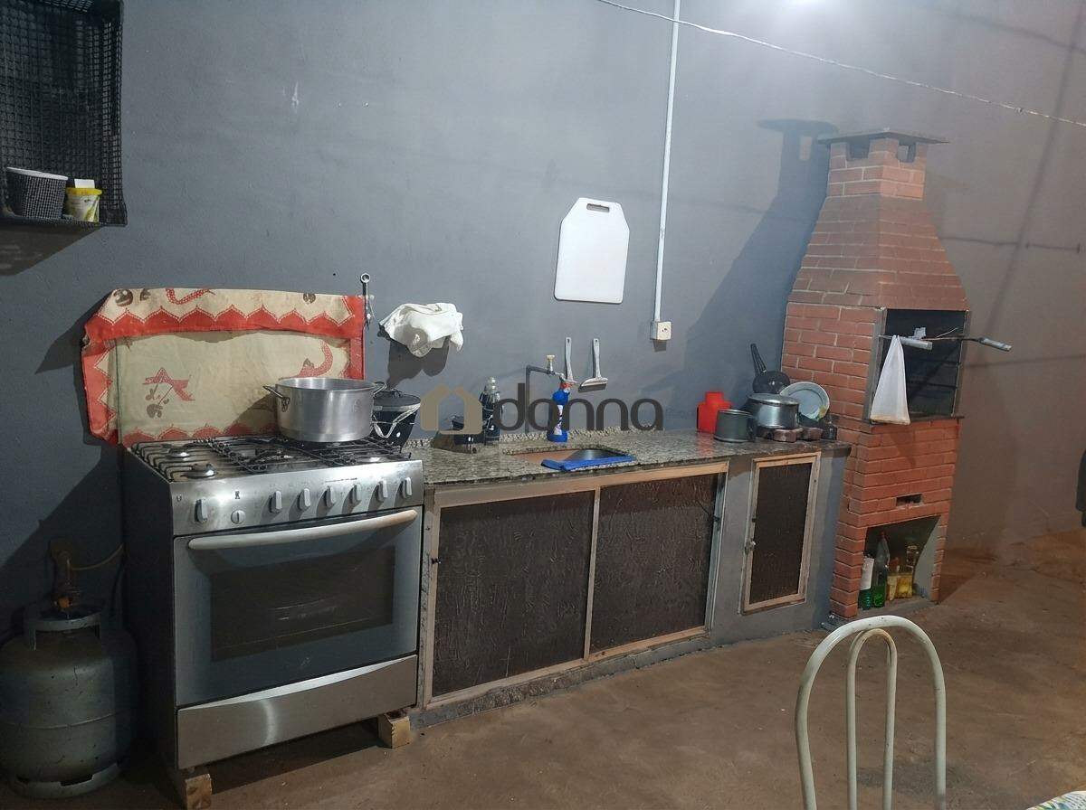 Casa à venda no Conjunto Costa Telles I: 