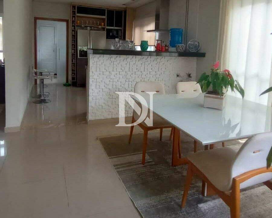 Casa em condomínio à venda no Terras de Monte Serrat: 